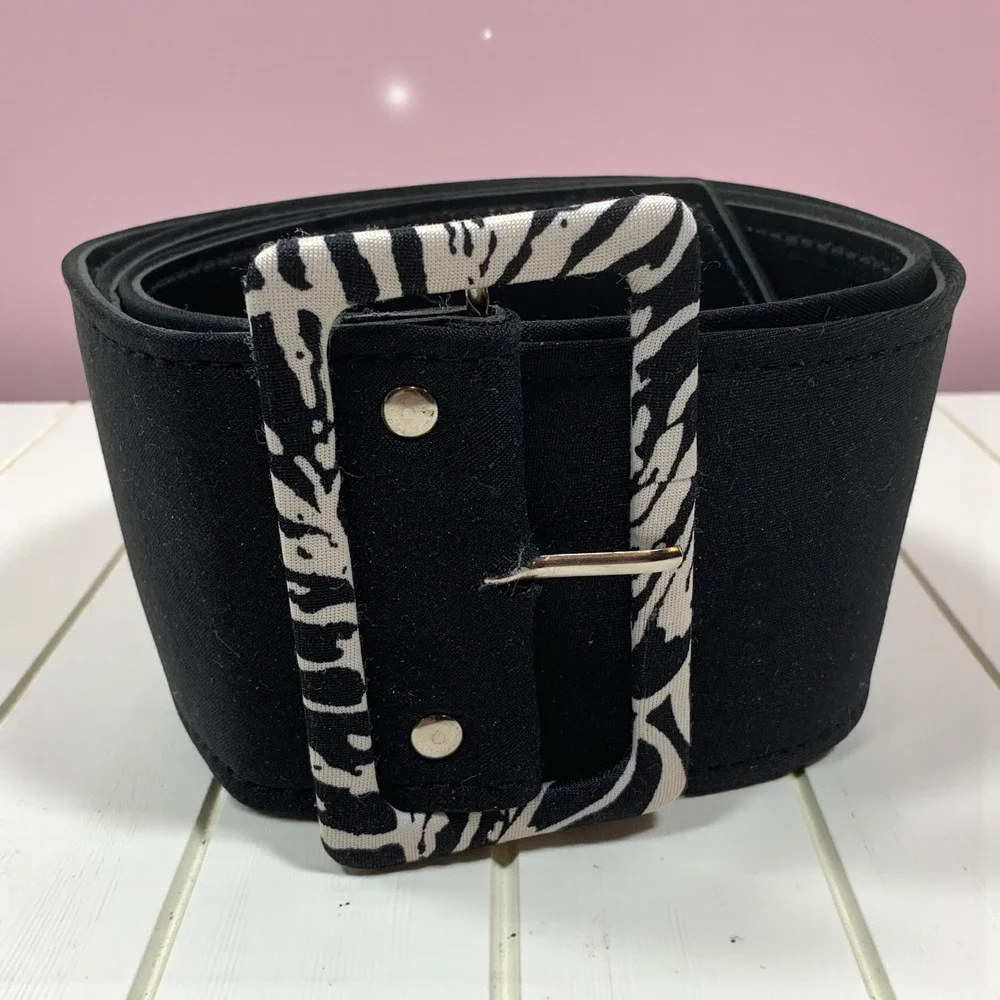 Vintage 1980's Wide Waist Cinch Black Textile Belt Zebra Print Buckle 3